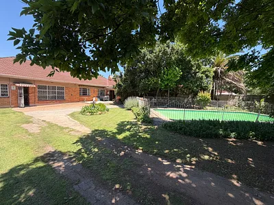 6 Bedroom House For Sale in Boksburg - 9pZY.webp