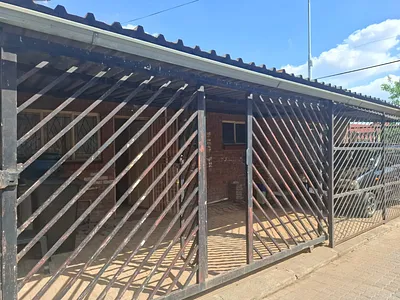 3 Bedroom House For Sale in Benoni - rA5k.webp