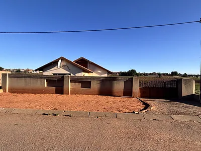 3 Bedroom House For Sale in Krugersdorp - ktrw.webp