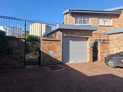 3 Bedroom Townhouse For Sale in Benoni - StbM.webp