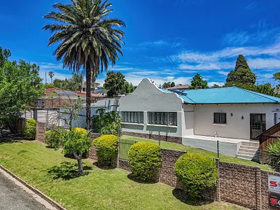 3 Bedroom House For Sale in Edenvale - WUNQ.webp