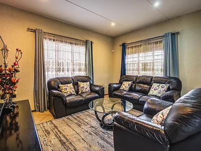4 Bedroom House For Sale in Kempton Park - Cgn5.webp