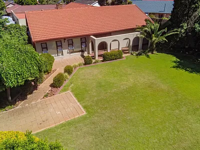 4 Bedroom House For Sale in Boksburg - D6pH.webp