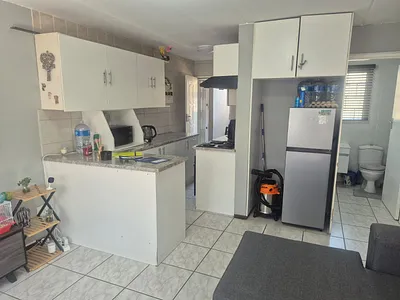 2 Bedroom Apartment For Sale in Edenvale - cfaA.webp