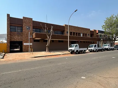 2 Bedroom Apartment To Rent in Klerksdorp - img