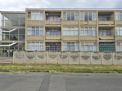 2 Bedroom Apartment For Sale in King Williams Town - img