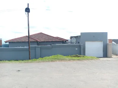 3 Bedroom House For Sale in East London - img