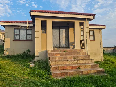 3 Bedroom House For Sale in East London - img