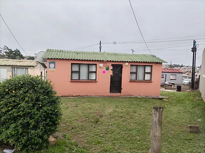 2 Bedroom House For Sale in East London - img