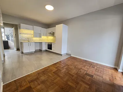 2 Bedroom Apartment To Rent in Cape Town - 8Kgz.webp