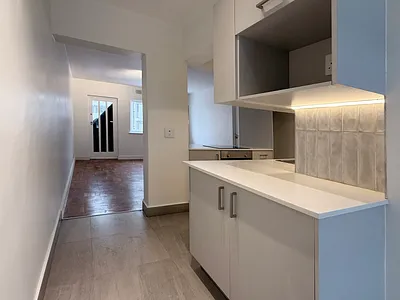 2 Bedroom Apartment To Rent in Cape Town - img