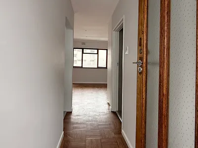 0.5 Bedroom Apartment To Rent in Cape Town - img