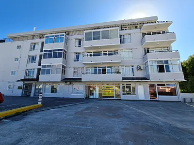 1 Bedroom Apartment To Rent in Cape Town - frUq.webp