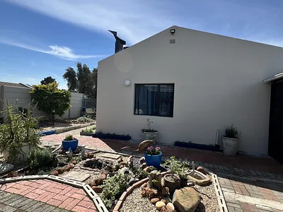 1 Bedroom Apartment To Rent in Gordons Bay - img