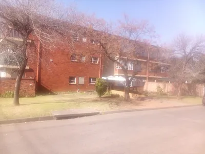 1.5 Bedroom Apartment For Sale in Germiston - img