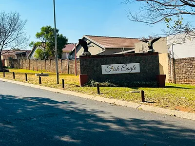 3 Bedroom Townhouse For Sale in Germiston - n9EZ.webp