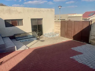 3 Bedroom Townhouse For Sale in Germiston - xPbw.webp