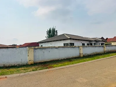 3 Bedroom House For Sale in Katlehong - img