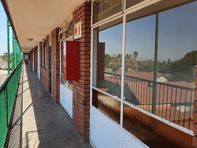 2 Bedroom Townhouse For Sale in Germiston - V1Jw.webp