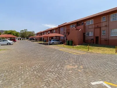 2 Bedroom Townhouse For Sale in Alberton - iQgi.webp