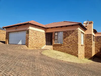 3 Bedroom Townhouse For Sale in Germiston - img