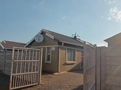 3 Bedroom House For Sale in Alberton - tjw1.webp