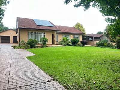 4 Bedroom House For Sale in Alberton - img
