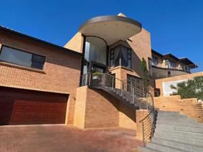 4 Bedroom House For Sale in Alberton - img
