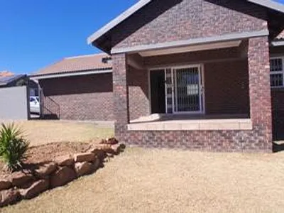3 Bedroom Townhouse For Sale in Germiston - img