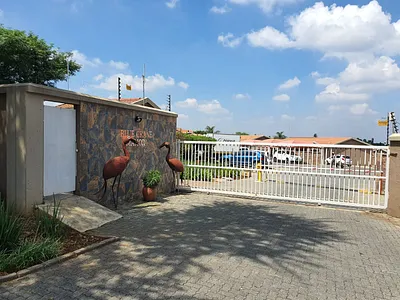 2 Bedroom Townhouse For Sale in Alberton - img