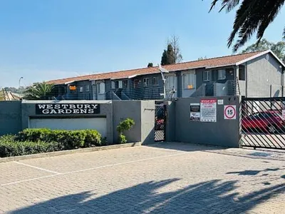 2 Bedroom Townhouse For Sale in Germiston - img