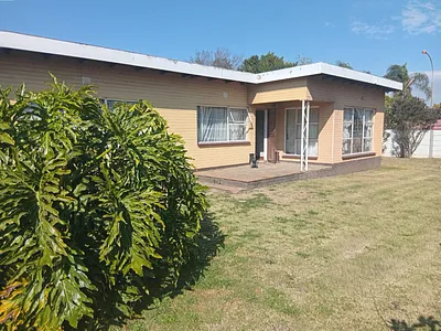 3 Bedroom House For Sale in Germiston - img
