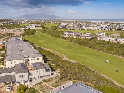 2 Bedroom Apartment For Sale in Melkbosstrand - xV4d.webp