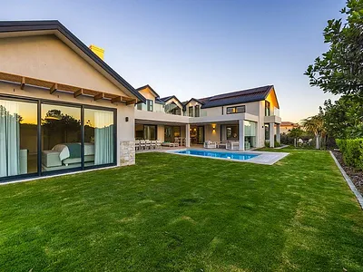 5 Bedroom House For Sale in Melkbosstrand - CYIU.webp