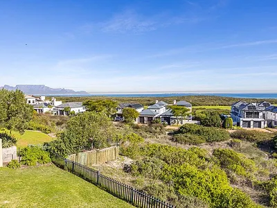 5 Bedroom House For Sale in Melkbosstrand - pBUI.webp