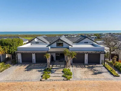 5 Bedroom House For Sale in Melkbosstrand - img