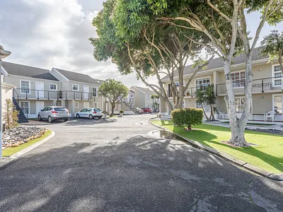 2 Bedroom Apartment For Sale in Blouberg - S6E1.webp