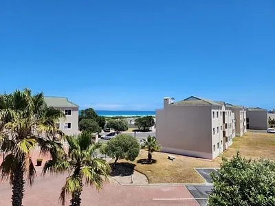 2 Bedroom Apartment To Rent in Blouberg - 9KHw.webp