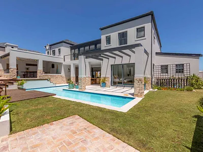 4 Bedroom House To Rent in Melkbosstrand - LEmu.webp