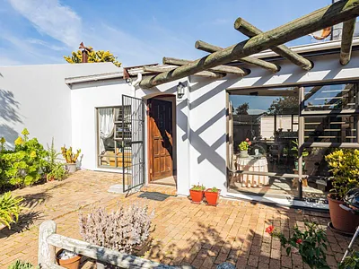 2 Bedroom Apartment To Rent in Cape Town - img