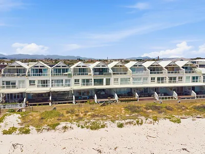 3 Bedroom Apartment For Sale in Milnerton - yOI6.webp