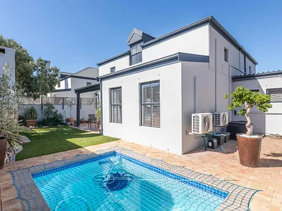 3 Bedroom House For Sale in Melkbosstrand - 6hnw.webp