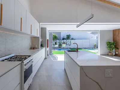 2 Bedroom House For Sale in Melkbosstrand - JrCt.webp