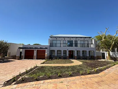 4 Bedroom House To Rent in Melkbosstrand - cDhb.webp