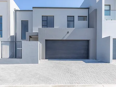 4 Bedroom House For Sale in Blouberg - zMPT.webp