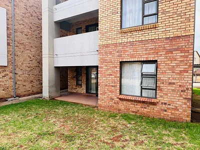 2 Bedroom Townhouse For Sale in Randburg - XEyd.webp