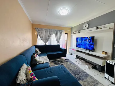 2 Bedroom Apartment For Sale in Randburg - wC9S.webp