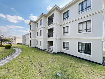 2 Bedroom Apartment For Sale in Sandton - DqVD.webp