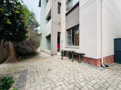 1 Bedroom Apartment For Sale in Randburg - V5rd.webp
