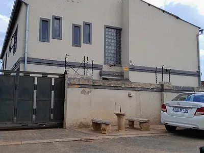 16 Bedroom Apartment For Sale in Roodepoort - img
